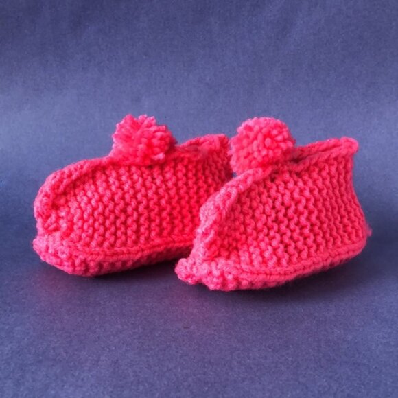 NWT Vintage Handmade Knitted Neon Pink Children’s Slipper Booties - Picture 1 of 4